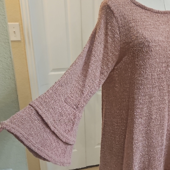 Nally & Millie Dusty Pink Textured Tunic Top Ruffled Hem & Layered Bell Sleeves - Picture 4 of 11